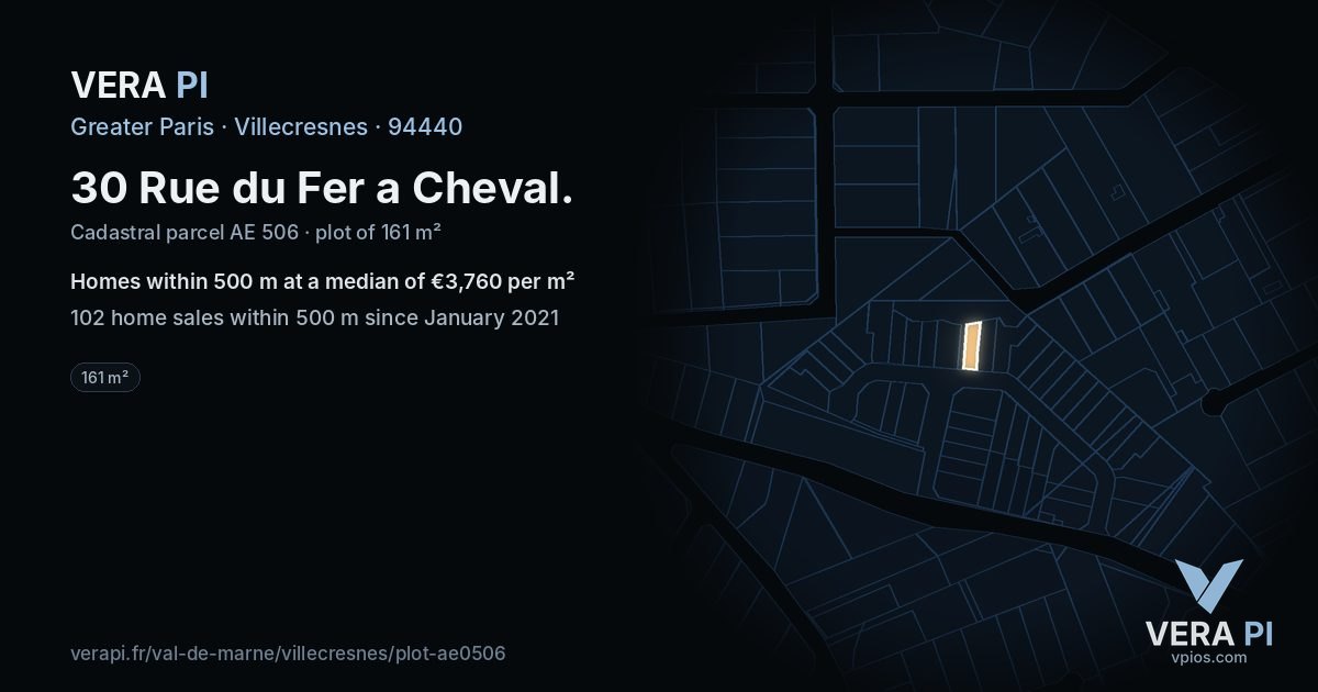 30 Rue du Fer a Cheval, Villecresnes at night – the plot lit, the parcels around coloured by the prices near them