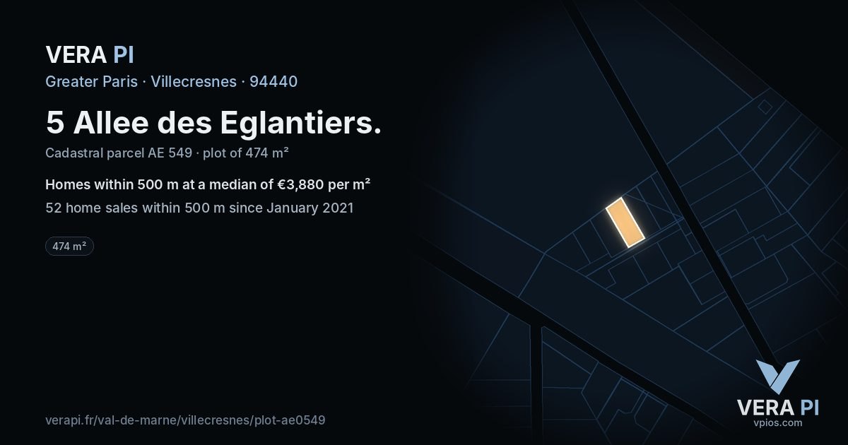 5 Allee des Eglantiers, Villecresnes at night – the plot lit, the parcels around coloured by the prices near them