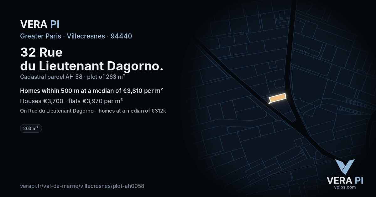 32 Rue du Lieutenant Dagorno, Villecresnes at night – the plot lit, the parcels around coloured by the prices near them