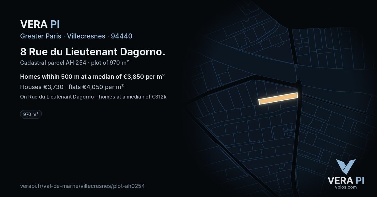 8 Rue du Lieutenant Dagorno, Villecresnes at night – the plot lit, the parcels around coloured by the prices near them