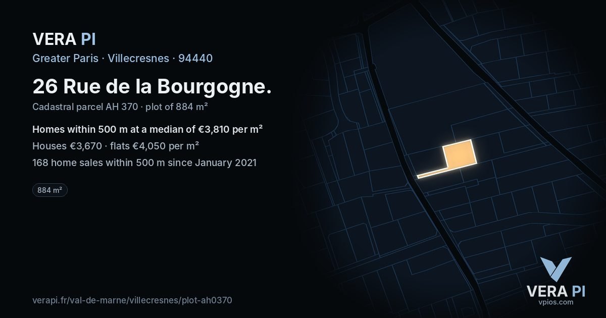 26 Rue de la Bourgogne, Villecresnes at night – the plot lit, the parcels around coloured by the prices near them