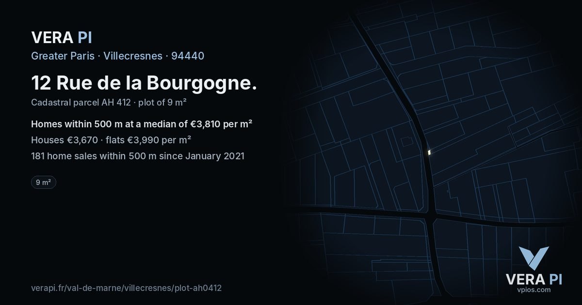 12 Rue de la Bourgogne, Villecresnes at night – the plot lit, the parcels around coloured by the prices near them
