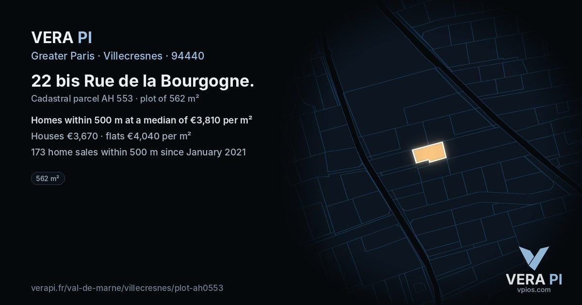 22 bis Rue de la Bourgogne, Villecresnes at night – the plot lit, the parcels around coloured by the prices near them