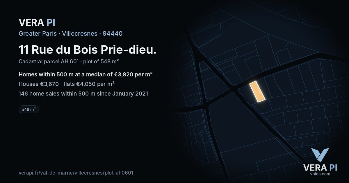 11 Rue du Bois Prie-dieu, Villecresnes at night – the plot lit, the parcels around coloured by the prices near them