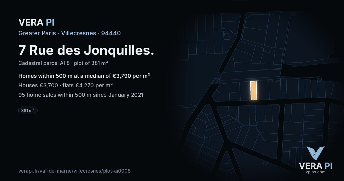 7 Rue des Jonquilles, Villecresnes at night – the plot lit, the parcels around coloured by the prices near them