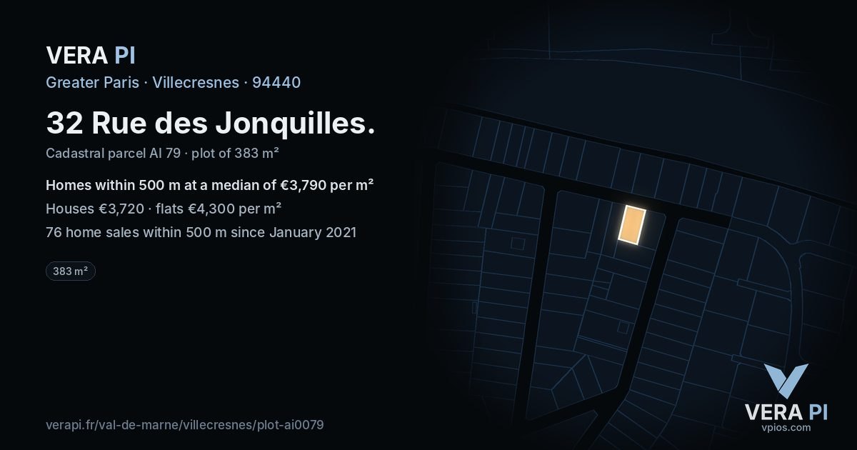 32 Rue des Jonquilles, Villecresnes at night – the plot lit, the parcels around coloured by the prices near them