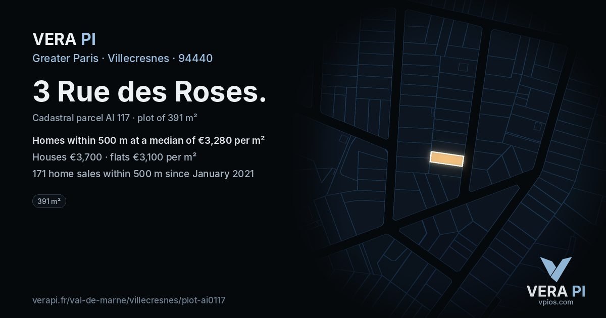 3 Rue des Roses, Villecresnes at night – the plot lit, the parcels around coloured by the prices near them