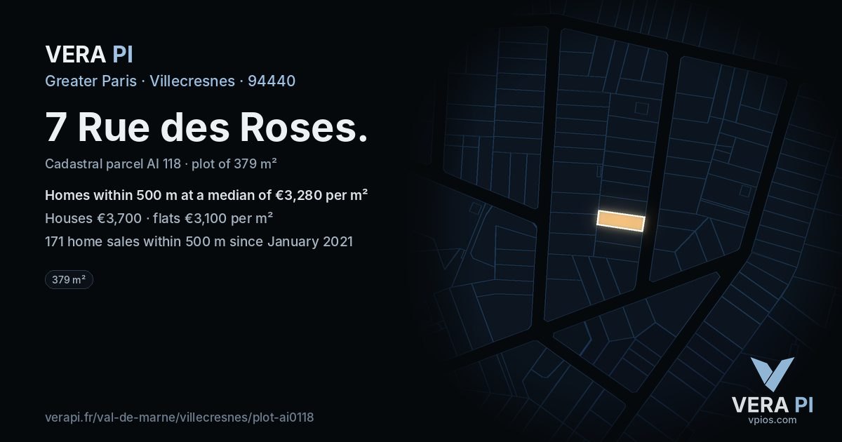 7 Rue des Roses, Villecresnes at night – the plot lit, the parcels around coloured by the prices near them