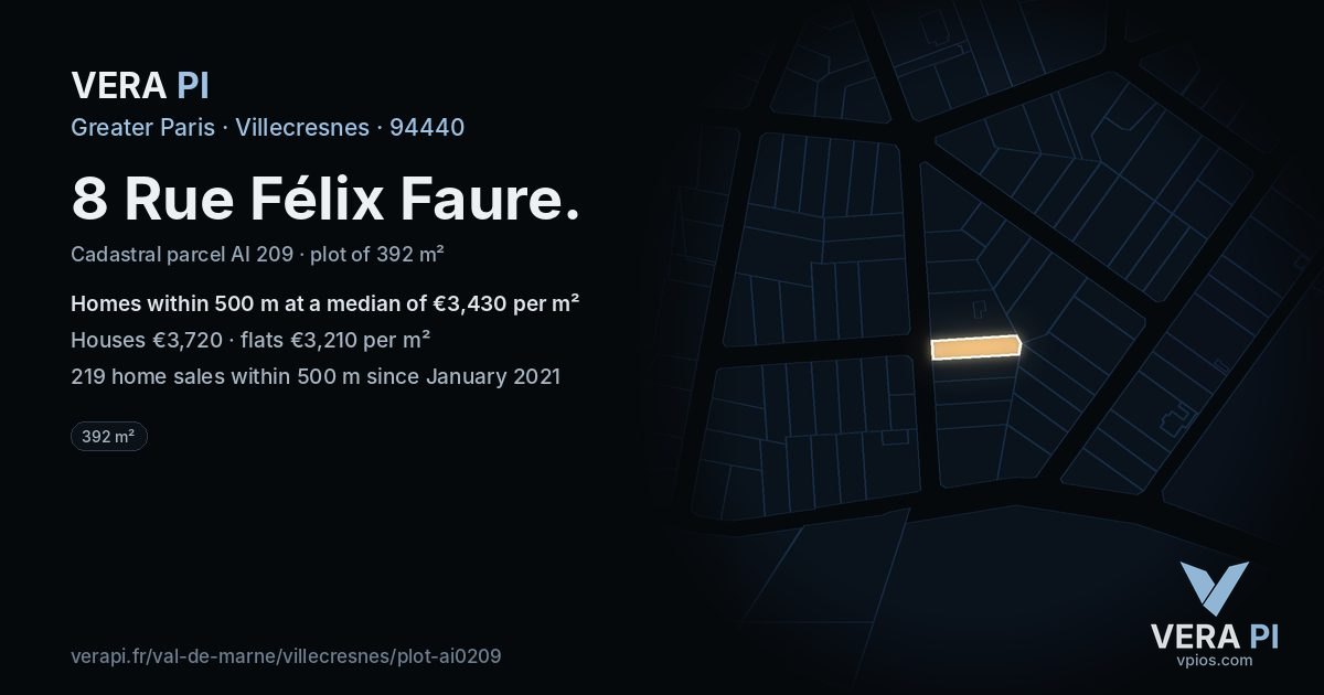 8 Rue Félix Faure, Villecresnes at night – the plot lit, the parcels around coloured by the prices near them