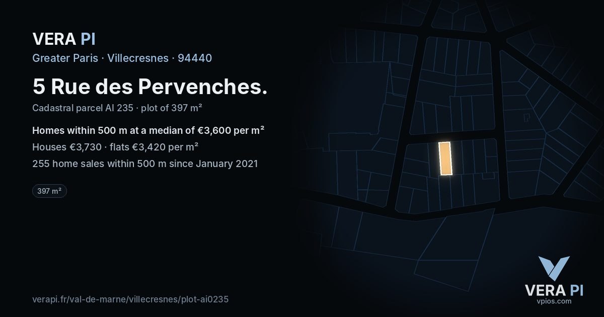 5 Rue des Pervenches, Villecresnes at night – the plot lit, the parcels around coloured by the prices near them