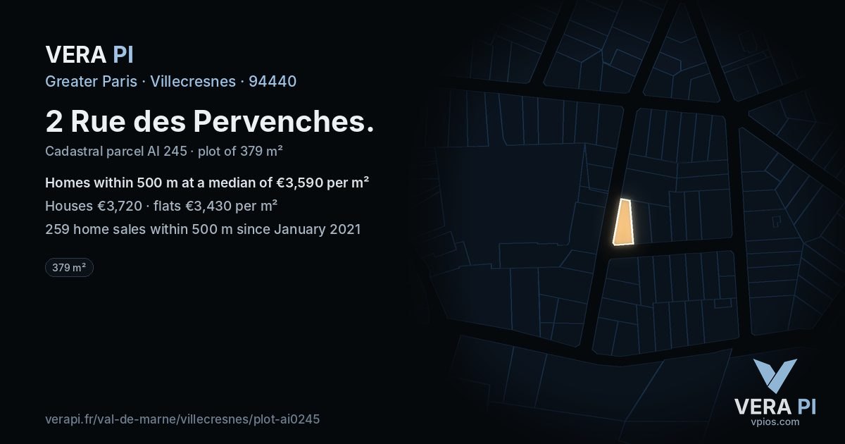 2 Rue des Pervenches, Villecresnes at night – the plot lit, the parcels around coloured by the prices near them