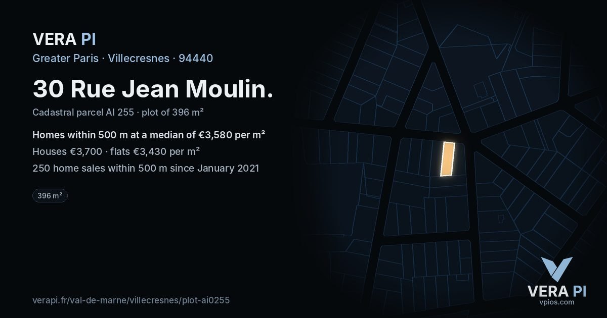 30 Rue Jean Moulin, Villecresnes at night – the plot lit, the parcels around coloured by the prices near them