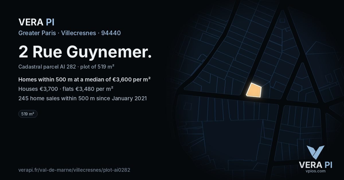 2 Rue Guynemer, Villecresnes at night – the plot lit, the parcels around coloured by the prices near them