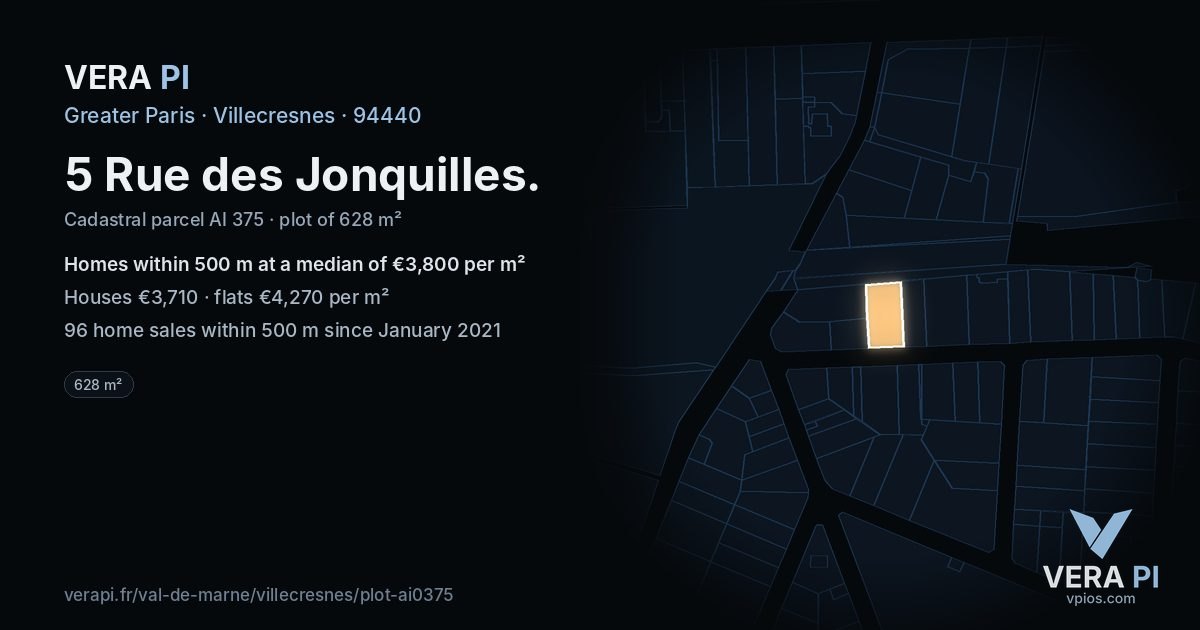 5 Rue des Jonquilles, Villecresnes at night – the plot lit, the parcels around coloured by the prices near them