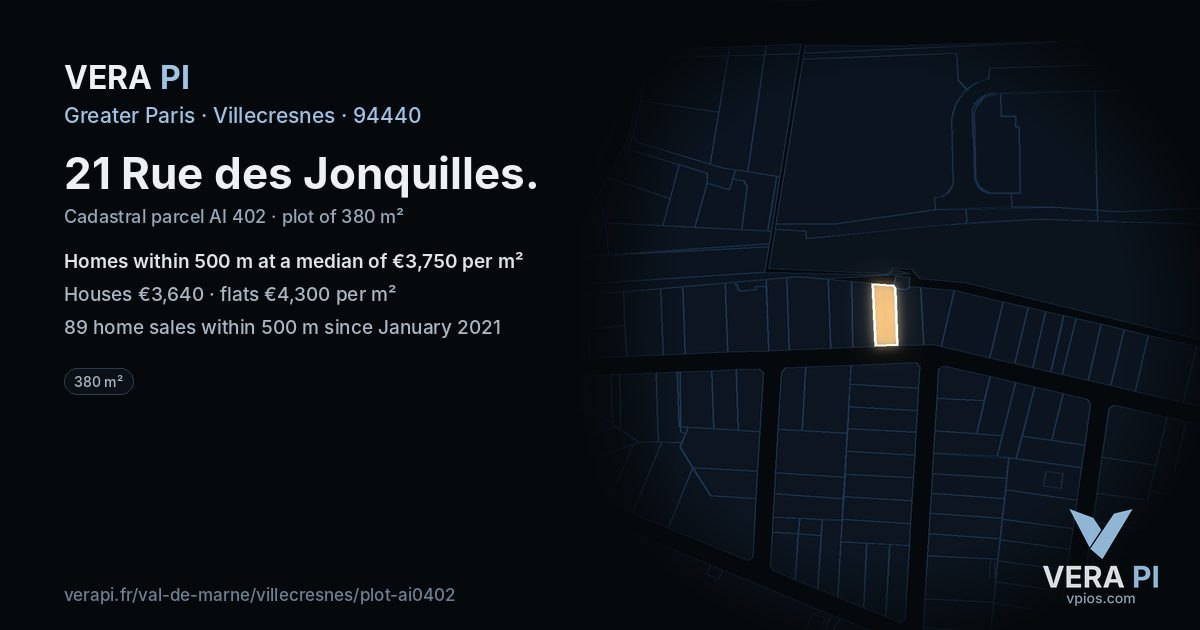 21 Rue des Jonquilles, Villecresnes at night – the plot lit, the parcels around coloured by the prices near them