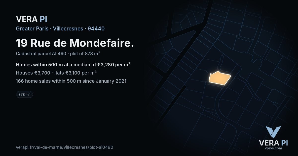 19 Rue de Mondefaire, Villecresnes at night – the plot lit, the parcels around coloured by the prices near them