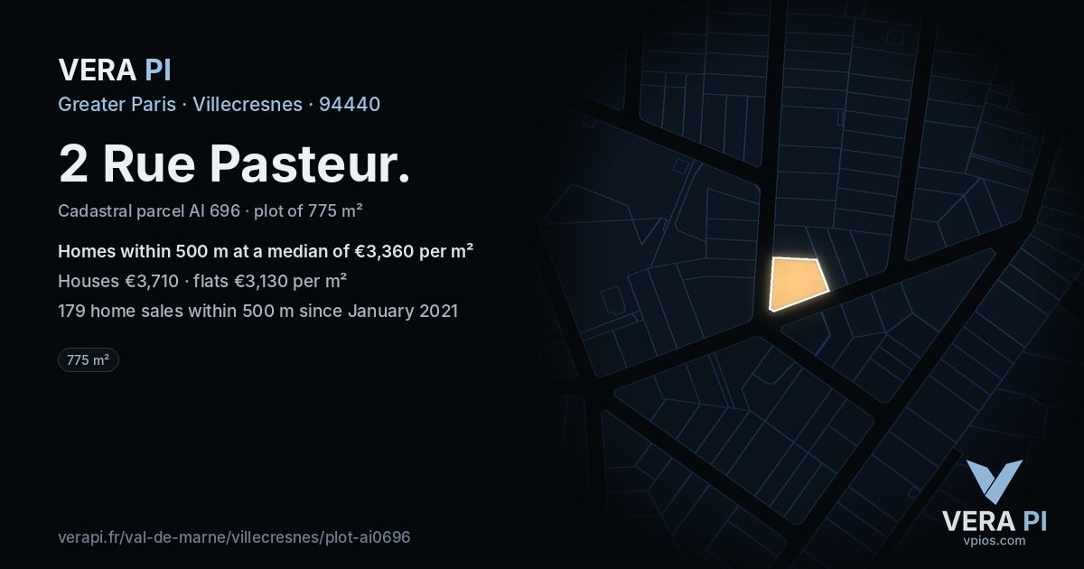 2 Rue Pasteur, Villecresnes at night – the plot lit, the parcels around coloured by the prices near them