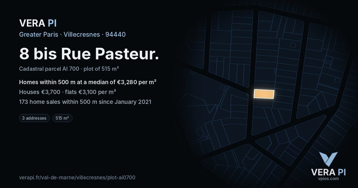 8 bis Rue Pasteur, Villecresnes at night – the plot lit, the parcels around coloured by the prices near them