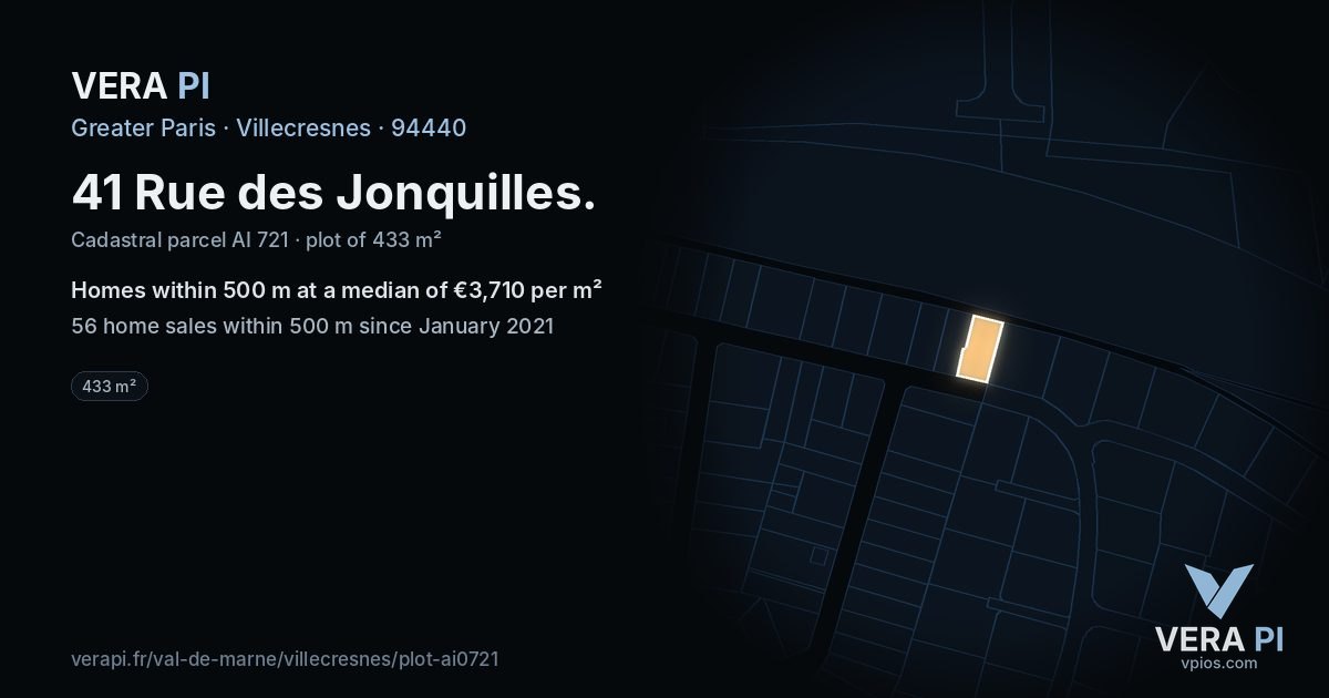41 Rue des Jonquilles, Villecresnes at night – the plot lit, the parcels around coloured by the prices near them