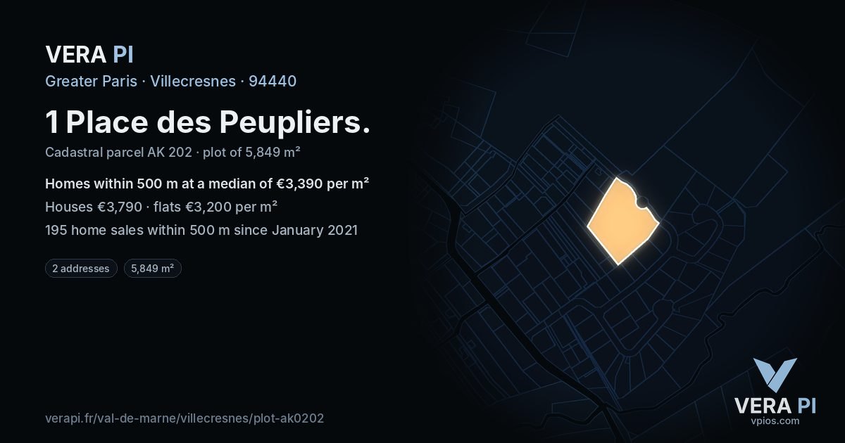 1 Place des Peupliers, Villecresnes at night – the plot lit, the parcels around coloured by the prices near them