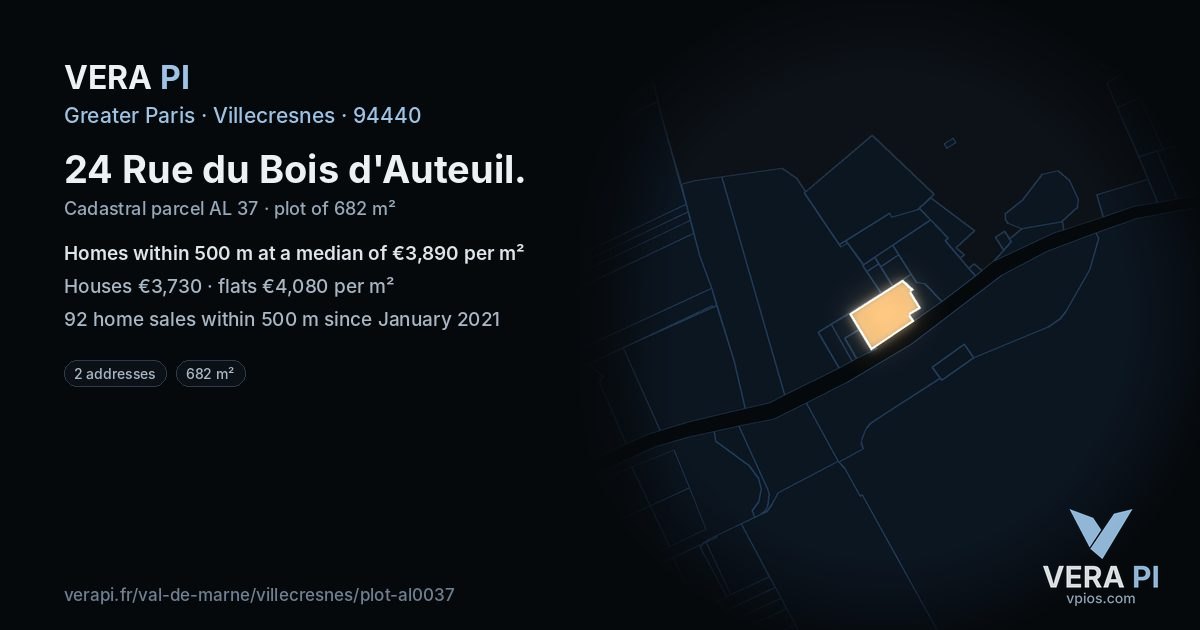 24 Rue du Bois d'Auteuil, Villecresnes at night – the plot lit, the parcels around coloured by the prices near them