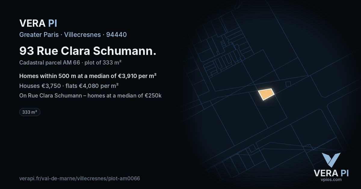 93 Rue Clara Schumann, Villecresnes at night – the plot lit, the parcels around coloured by the prices near them