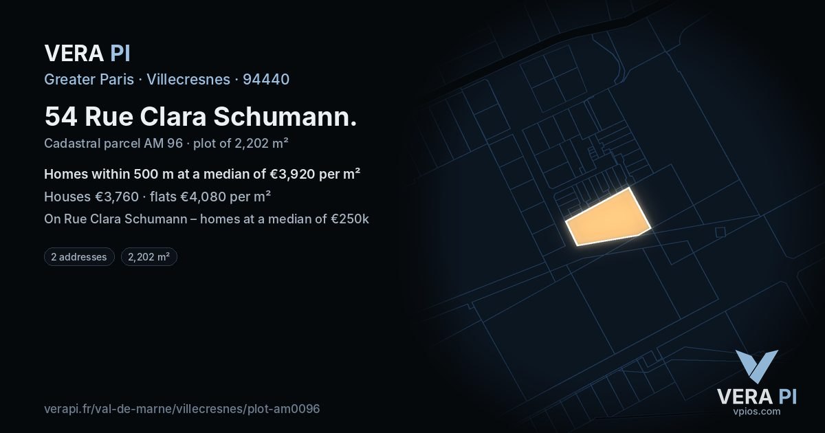 54 Rue Clara Schumann, Villecresnes at night – the plot lit, the parcels around coloured by the prices near them