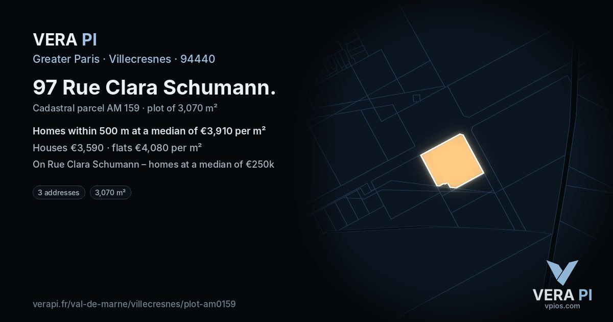 97 Rue Clara Schumann, Villecresnes at night – the plot lit, the parcels around coloured by the prices near them