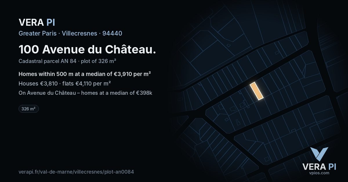 100 Avenue du Château, Villecresnes at night – the plot lit, the parcels around coloured by the prices near them