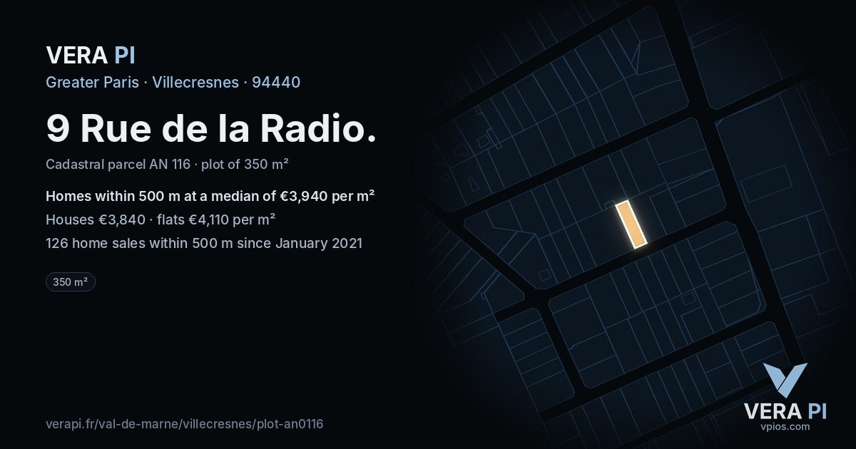 9 Rue de la Radio, Villecresnes at night – the plot lit, the parcels around coloured by the prices near them