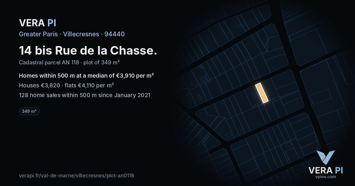 14 bis Rue de la Chasse, Villecresnes at night – the plot lit, the parcels around coloured by the prices near them