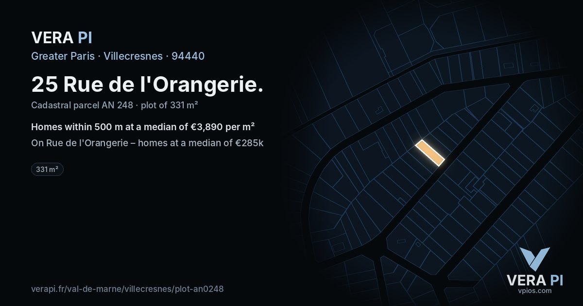 25 Rue de l'Orangerie, Villecresnes at night – the plot lit, the parcels around coloured by the prices near them