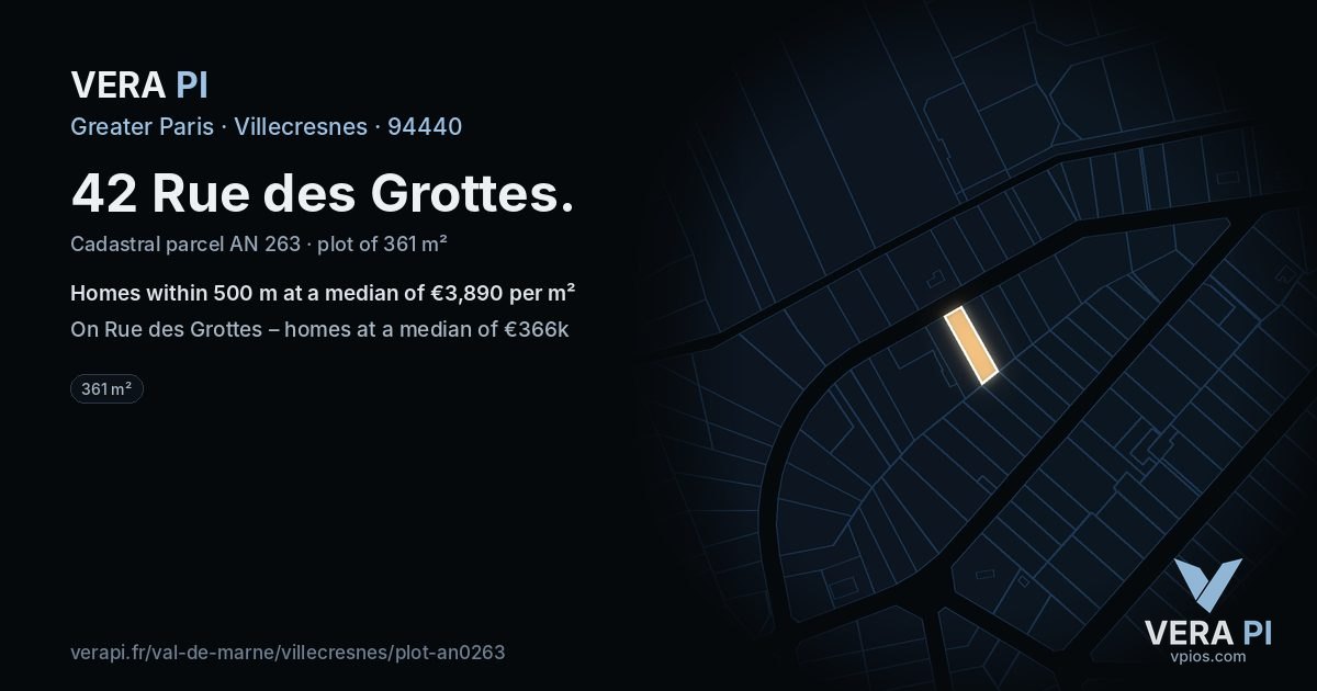 42 Rue des Grottes, Villecresnes at night – the plot lit, the parcels around coloured by the prices near them
