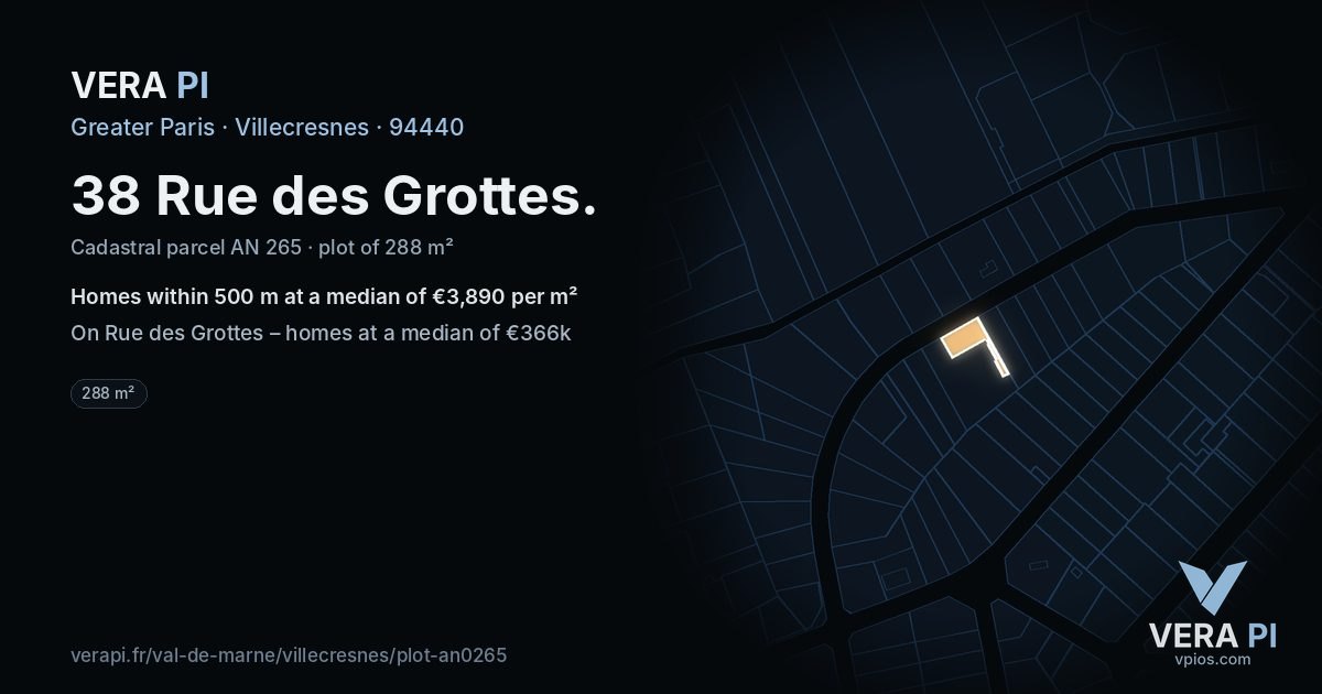 38 Rue des Grottes, Villecresnes at night – the plot lit, the parcels around coloured by the prices near them