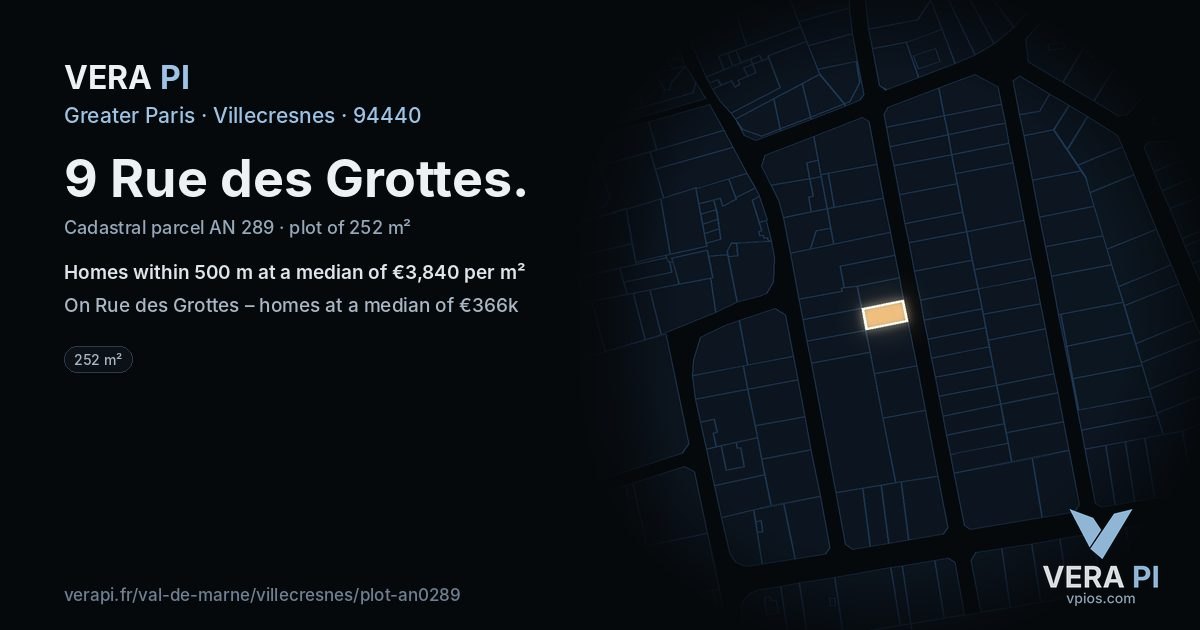 9 Rue des Grottes, Villecresnes at night – the plot lit, the parcels around coloured by the prices near them