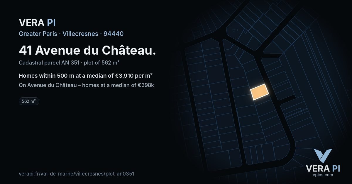 41 Avenue du Château, Villecresnes at night – the plot lit, the parcels around coloured by the prices near them