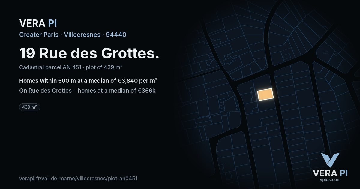19 Rue des Grottes, Villecresnes at night – the plot lit, the parcels around coloured by the prices near them