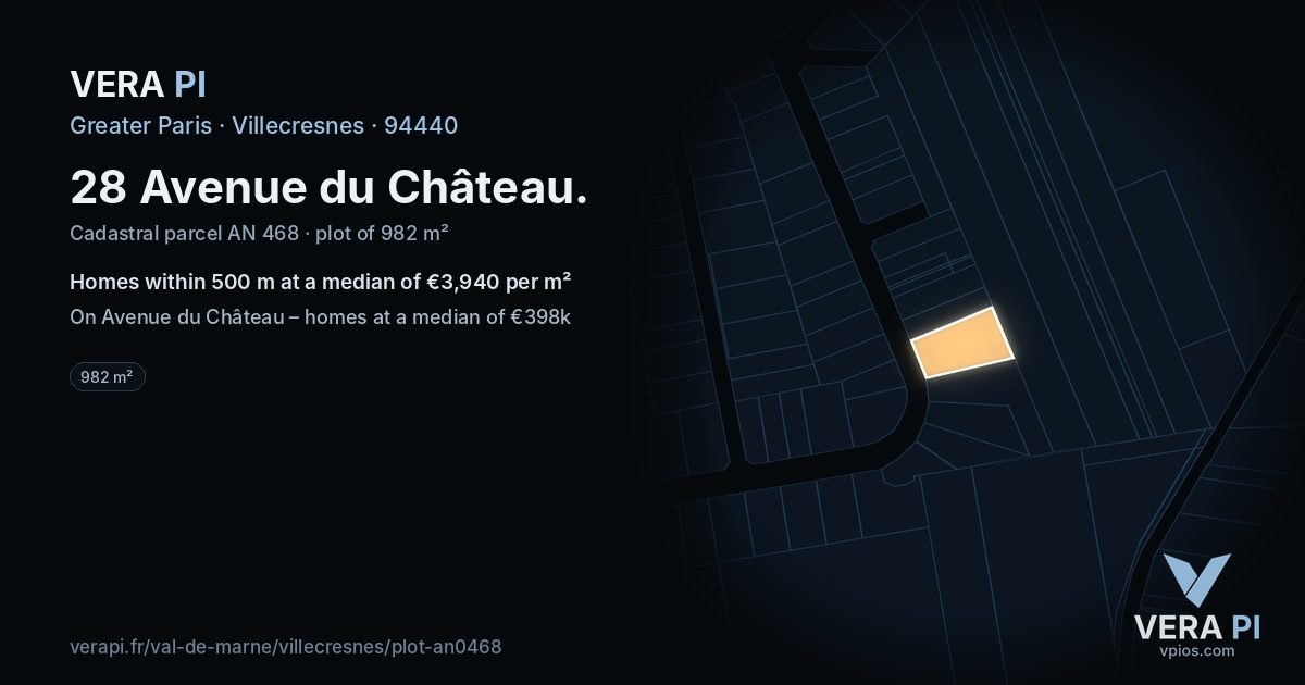 28 Avenue du Château, Villecresnes at night – the plot lit, the parcels around coloured by the prices near them