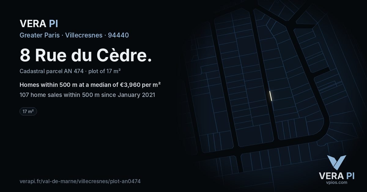8 Rue du Cèdre, Villecresnes at night – the plot lit, the parcels around coloured by the prices near them