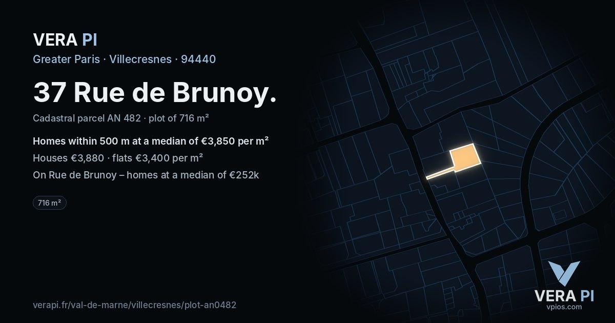 37 Rue de Brunoy, Villecresnes at night – the plot lit, the parcels around coloured by the prices near them