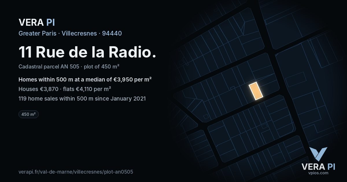 11 Rue de la Radio, Villecresnes at night – the plot lit, the parcels around coloured by the prices near them