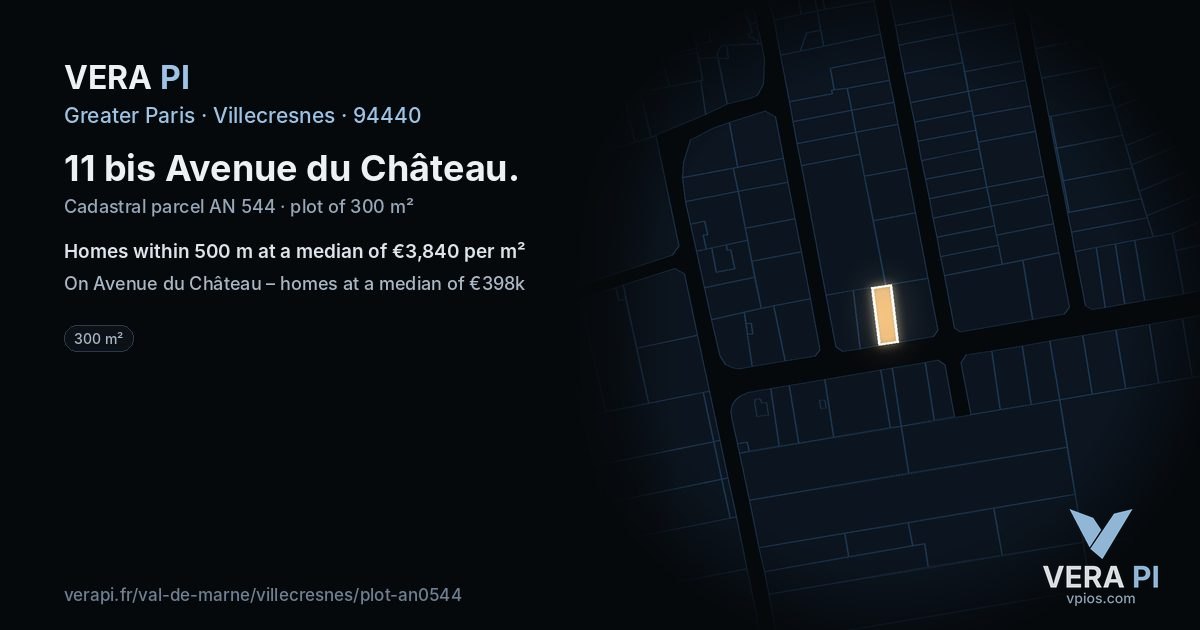 11 bis Avenue du Château, Villecresnes at night – the plot lit, the parcels around coloured by the prices near them