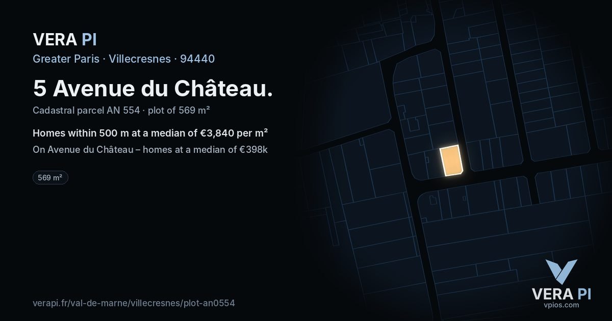 5 Avenue du Château, Villecresnes at night – the plot lit, the parcels around coloured by the prices near them