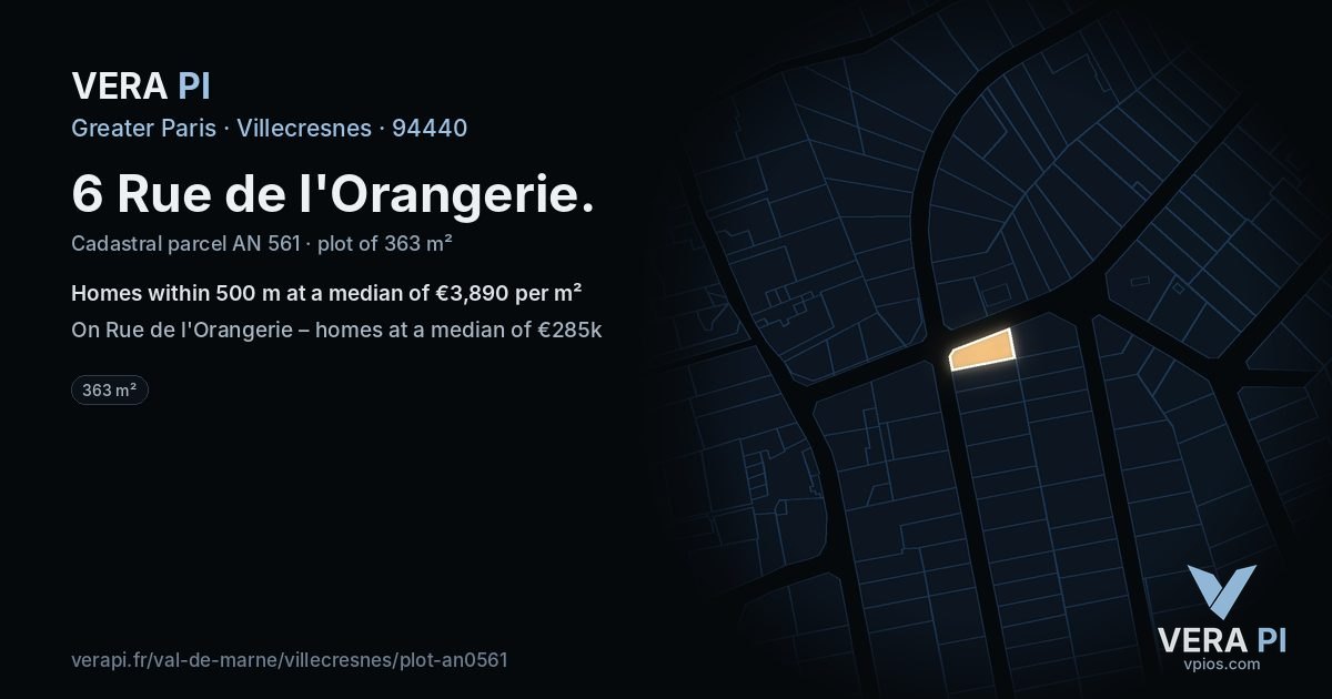 6 Rue de l'Orangerie, Villecresnes at night – the plot lit, the parcels around coloured by the prices near them