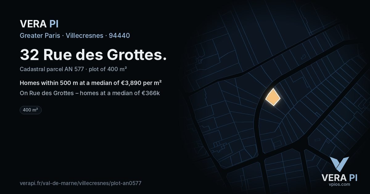 32 Rue des Grottes, Villecresnes at night – the plot lit, the parcels around coloured by the prices near them