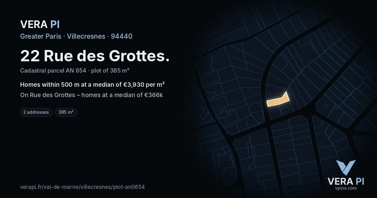 22 Rue des Grottes, Villecresnes at night – the plot lit, the parcels around coloured by the prices near them