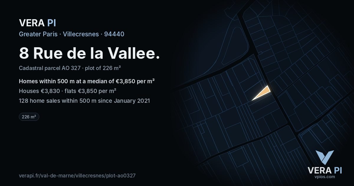 8 Rue de la Vallee, Villecresnes at night – the plot lit, the parcels around coloured by the prices near them