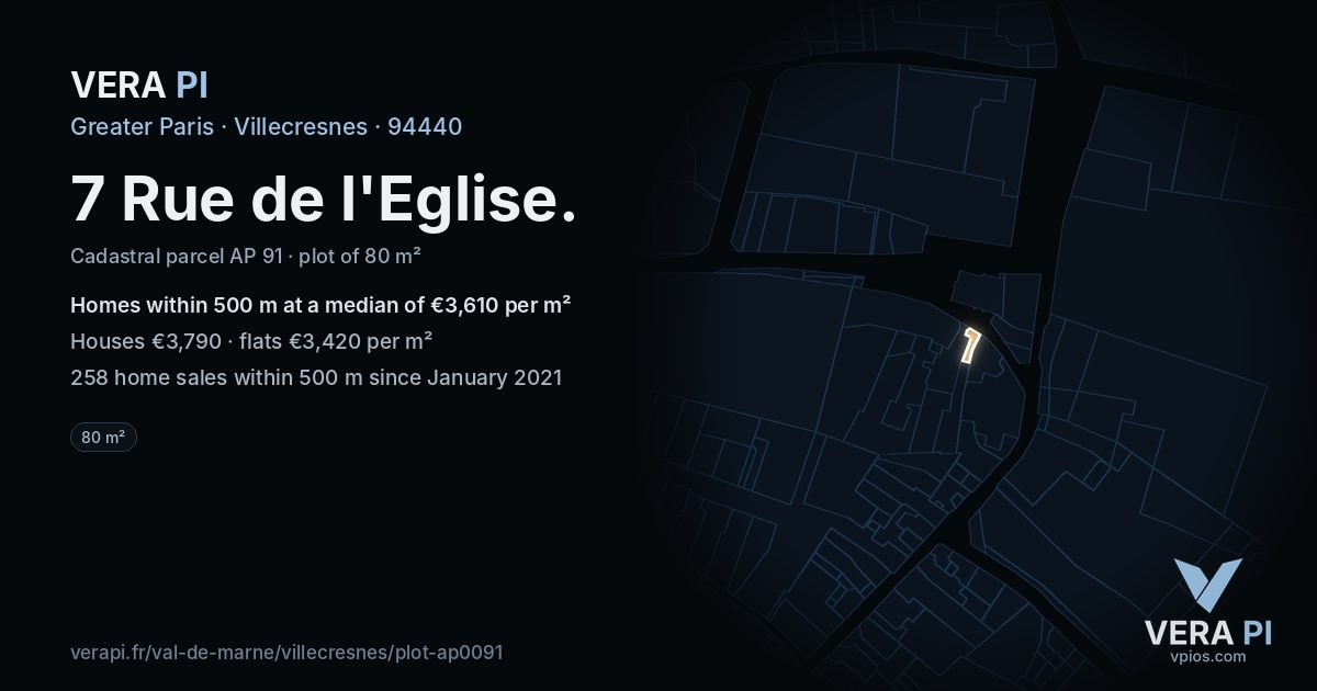 7 Rue de l'Eglise, Villecresnes at night – the plot lit, the parcels around coloured by the prices near them