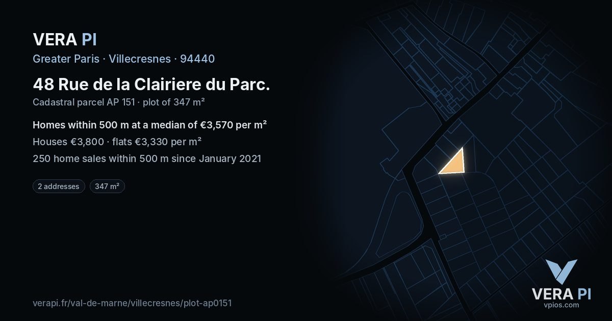 48 Rue de la Clairiere du Parc, Villecresnes at night – the plot lit, the parcels around coloured by the prices near them