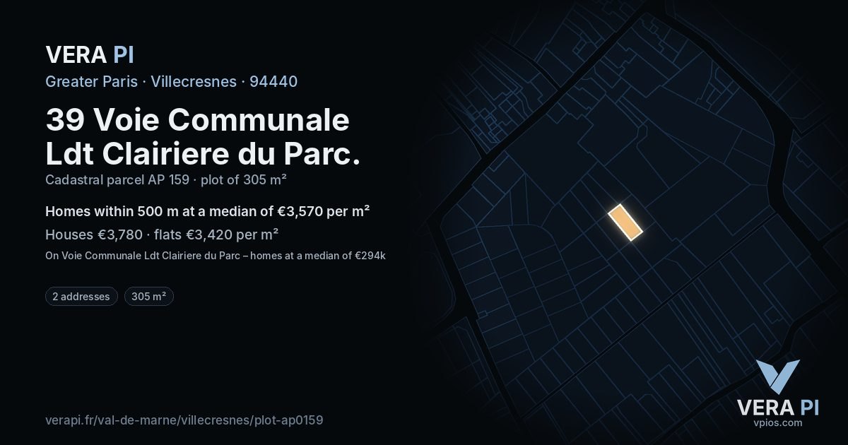 39 Voie Communale Ldt Clairiere du Parc, Villecresnes at night – the plot lit, the parcels around coloured by the prices near them